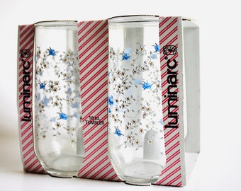 New in box - Arcopal Romantique 16 Oz Tumbler Glass Blue Flowers Daisy's pattern