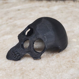 Skull Hide For Small Animals, Reptiles, Snakes, Geckos, Spiders, and More