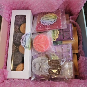 Mystery Wax Melts Gift Box: Strong Scented Soy Wax Tarts