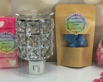 Plug-In Wax Melt Warmer Bundle: Random Scent Snap Bars & Scoopies