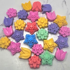Wildflower Soy Wax Melts: Flower Shapes, Surprise Crystal Gift