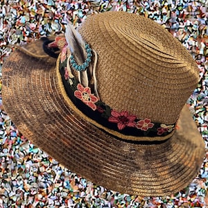 Khaki straw hat