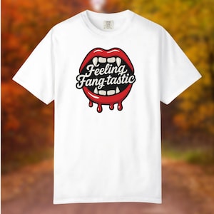 Halloween Vampire Shirt, Feeling Fang-tastic Comfort Colors Tee, Spooky Cute Mouth Graphic, Fall Goth Aesthetic Unisex T-Shirt