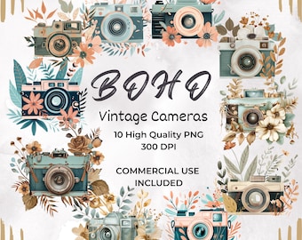 Op de afbeelding: Een set van tien digitale clipart-afbeeldingen van vintage camera's versierd met bloemmotieven. De camera's zijn in verschillende kleuren, waaronder blauw, groen en bruin. De bloemen zijn in tinten roze, wit en geel. De tekst "BOHO Vintage Cameras" wordt in het midden van de afbeelding weergegeven. De tekst "10 High Quality PNG 300 DPI COMMERCIAL USE INCLUDED" wordt onder de titel weergegeven.