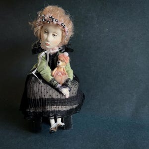 Sophia Holzkunstpuppe | Künstler Spielzeug | Handgemachte Stoffpuppe | Sammler Puppe