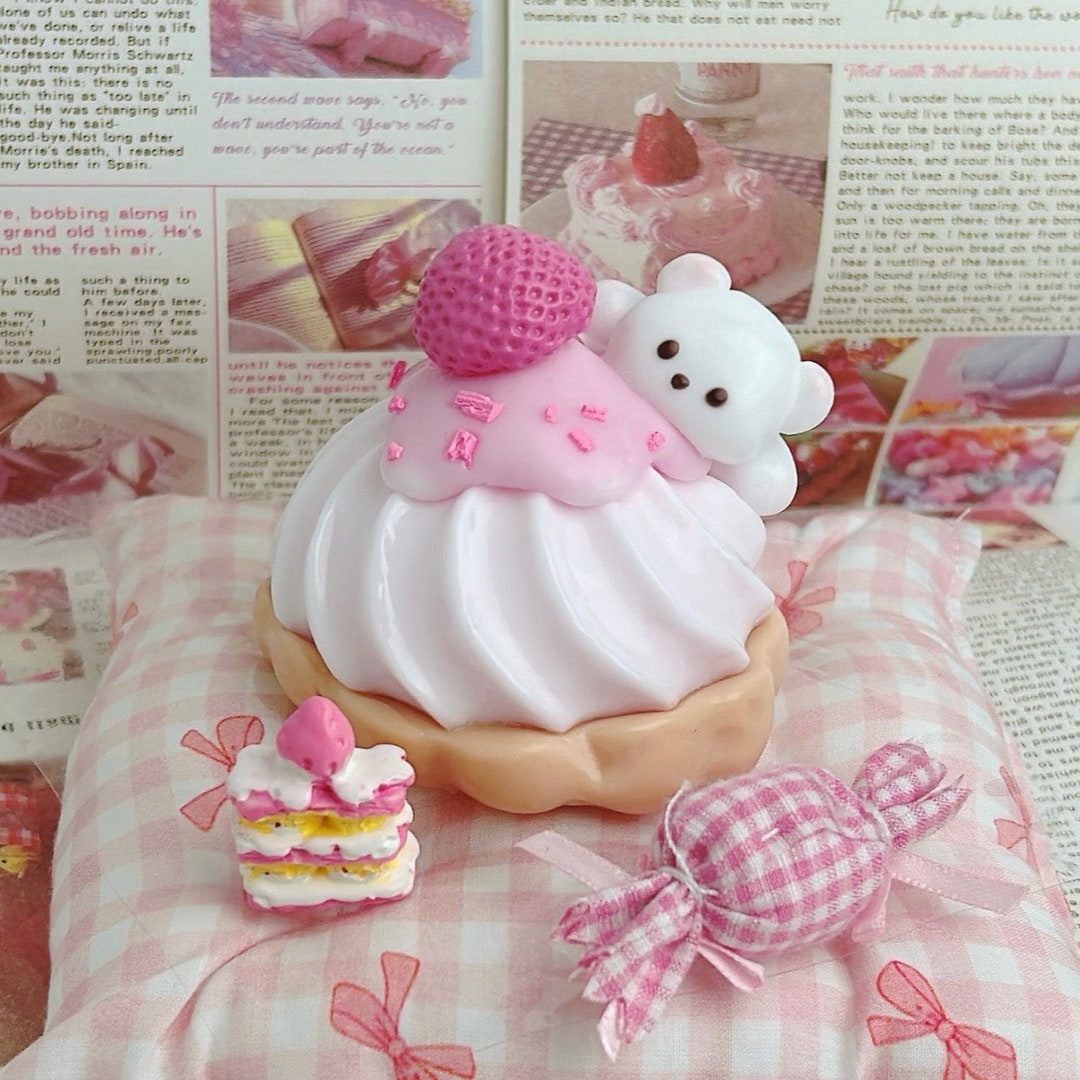 Raspberry Tart With Holding Bear 3D Taba Squishy Toy, Multi-layer Soft ...
