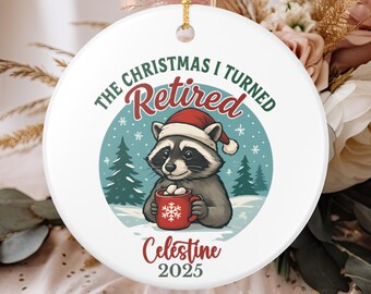 アライグマのクリスマスの面白い退職オーナメント。同僚の退職