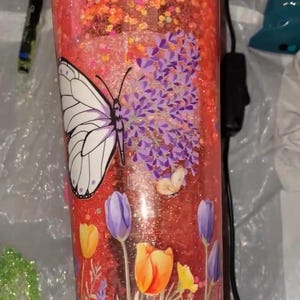 Butterfly and flowers snowglobe cup with lid and straw