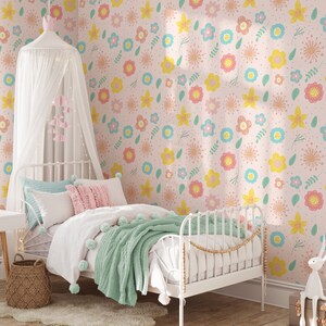Papier peint abstrait fleurs colorées pour chambre de bébé, décoration murale florale ludique pastel, décoration printanière gaie