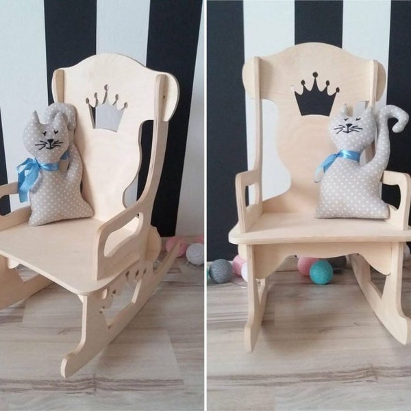 Krzesło bujane dla dzieci – z koroną