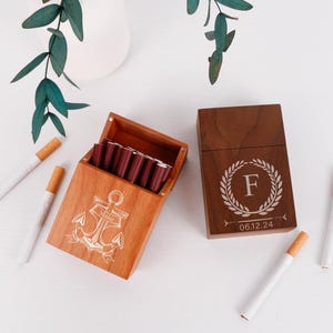 Portasigarette in legno personalizzati - Accessori da viaggio per sigarette con incisione personalizzata, regali per lo sposo, regali personalizzati, regali per la festa del papà