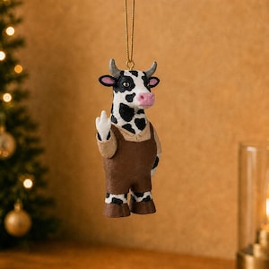 Witziger Kuh-Weihnachtsbaumschmuck: Sarkastische Bauernhoftier-Baumdekoration, Scherzgeschenk für Kollegen