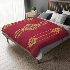 Puede incluir: Un letrero de madera rústico con el texto "Welcome to our home" en un estilo manuscrito. El letrero presenta un acabado envejecido y un diseño sencillo y acogedor, ideal para un porche o entrada.