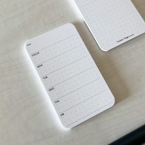 Weekly Pocket Planner Cards with Monday Start - Undated Dot Grid Planning in Sets of 30 or 52 in 2x3.5 or 3x5