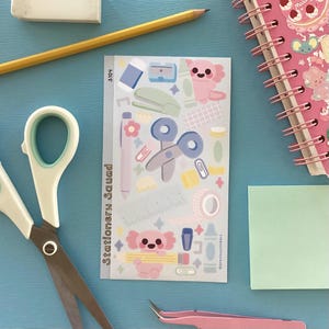 Hoja de calcomanías de Stationery Squad / Calcomanías para la vuelta al cole, calcomanías para útiles de escritorio