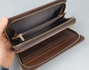 Feature wallets with a business-oriented design, including compartments for business cards and a professional appearance