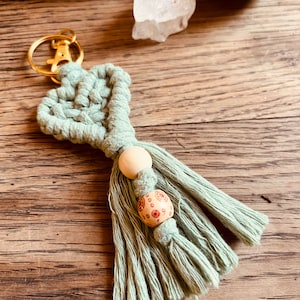 Keychain macrame heart