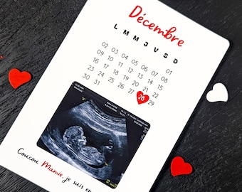 Personalized pregnancy announcement card - Calendar and ultrasound.