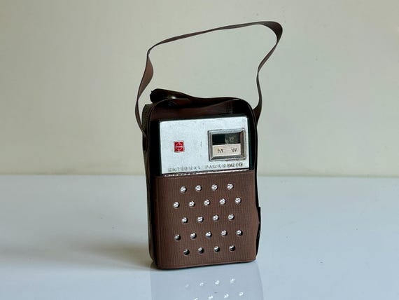 Vintage National Panasonic Radio (made in Japan) - Etsy