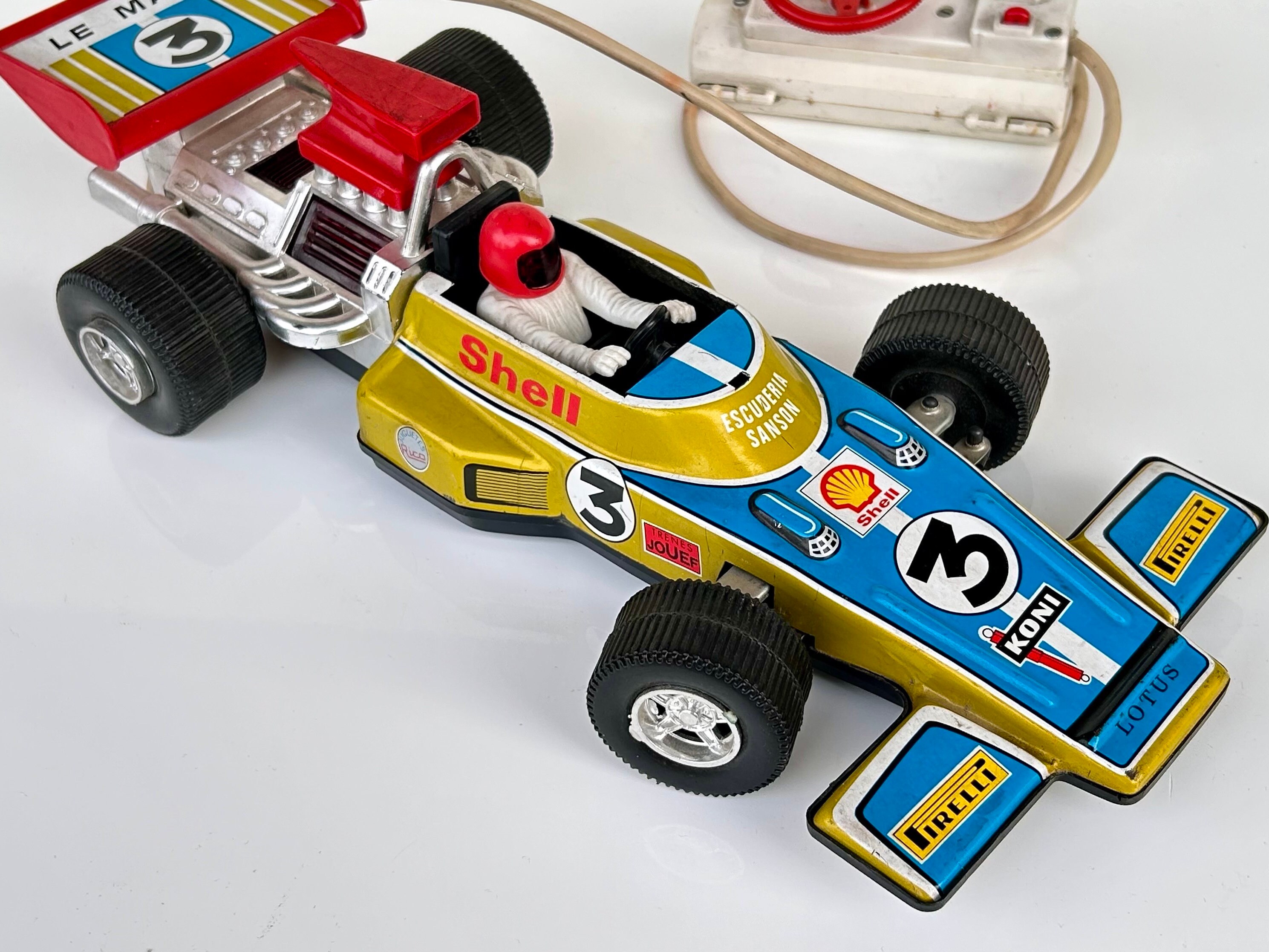 F1 LOTUS RACING CAR ミニカー il_fullxfull.5903687940_gg0i.jpg