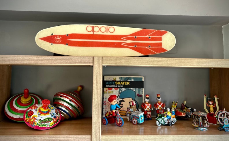 fiber glass 70s skateboard
Rocket. vintage skateboard
tin toys