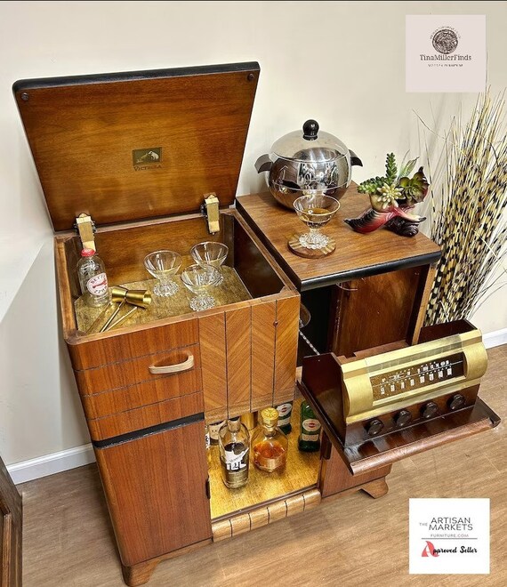 Vintage Radio Bar Cabinet Lighted Art Deco Martini Buffet