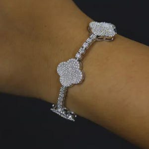 VVS Moissanite Elegant Four-Leaf Clover Diamond Bracelet 925 Sterling silver Hip Hop Bracelet iced out bracelet Proposal gift for him