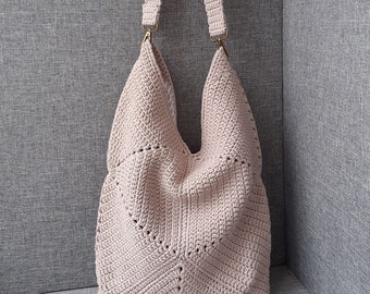 Original women's crocheted bag in light beige color, lined