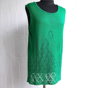 Original knitted green women&#39;s tank top, handmade knitted clothing, fashionable tank top