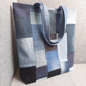 Draagtas van gerecycled denim en gekleurd katoen, milieuvriendelijke handgemaakte boodschappentas denim patchwork