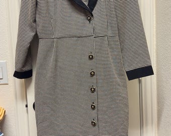 Vintage Julian Taylor Houndstooth Dress with Contrast Collar – Classic 80s/90s Workwear Style