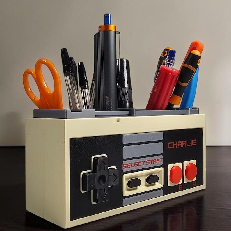 NES Controller Desk Organizer: Retro Gaming Pen Pot Desk Organiser with Clickable Buttons image 2