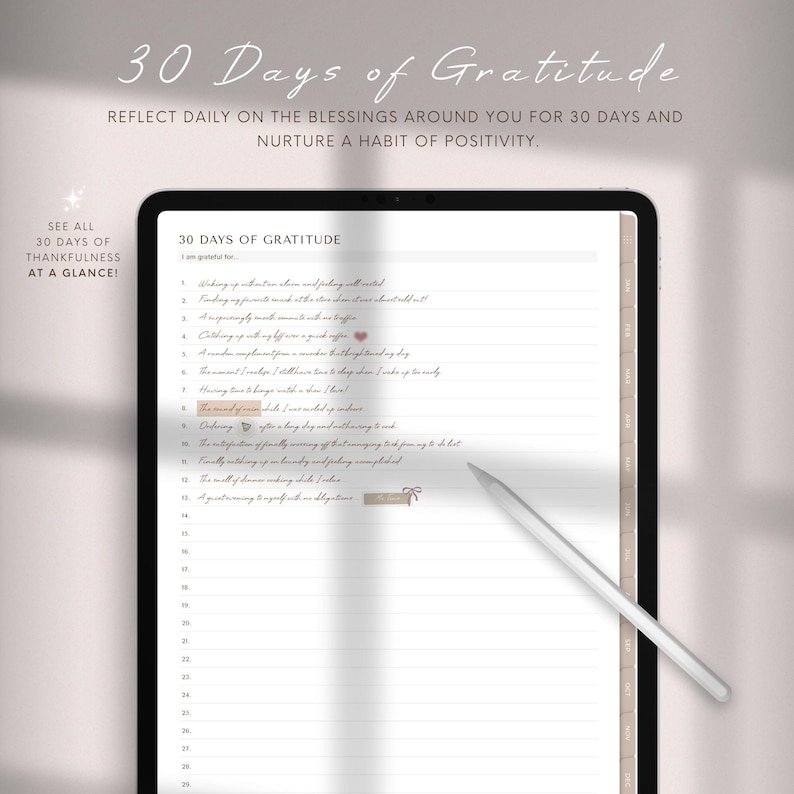 Op de afbeelding: Een digitale planner met een witte achtergrond en zwarte lijnen. De planner is open op een pagina met de titel "30 dagen dankbaarheid". De pagina bevat een lijst met prompts om elke dag na te denken over dingen waar je dankbaar voor bent.
