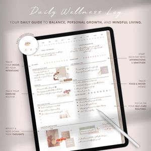 Pu&ograve; includere: Un'app di pianificazione digitale sullo schermo di un tablet con una penna stilo. L'app ha un diario di benessere quotidiano con sezioni per tenere traccia dell'umore, delle intenzioni, dell'esercizio fisico, delle routine di cura di s&eacute;, dei pensieri e delle riflessioni. L'app include anche sezioni per tenere traccia del sonno, dei pasti, dell'assunzione di acqua e degli obiettivi di benessere. L'app ha una vista del calendario con il mese di gennaio evidenziato.