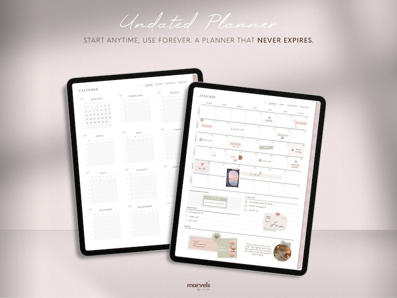 Puede incluir: Dos tabletas digitales que muestran un planificador sin fecha. Una muestra un calendario anual, la otra un dise&ntilde;o mensual con notas e ilustraciones. El texto en la parte superior dice "Undated Planner" y "START ANYTIME, USE FOREVER. A PLANNER THAT NEVER EXPIRES."