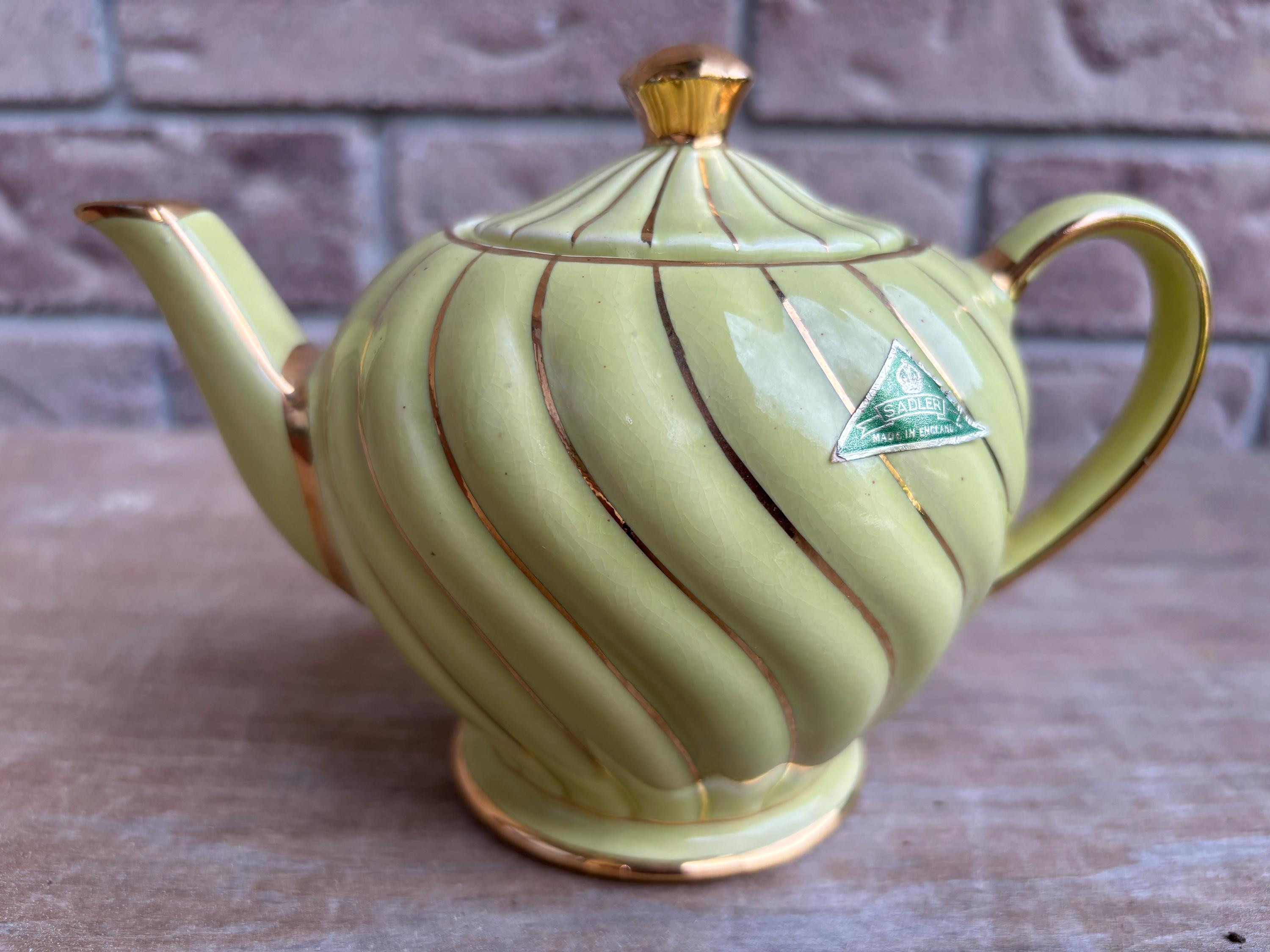 ティーポット サンドラーエリザベス 朝の家 イギリスカントリー