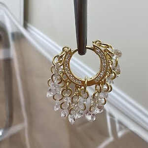 Delicato orecchini a cerchio con nappe di diamanti galleggianti, argento massiccio 925, orecchini a cerchio con nappe di diamanti galleggianti a forma di pera e pendenti, zirconi cubici