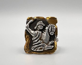 24 K Solid Gold And 925 K Sterling Silver Statement Ring Free Amazon Women Figures Riding a Horse Vintage Figure Jewelry Anniversary Gift