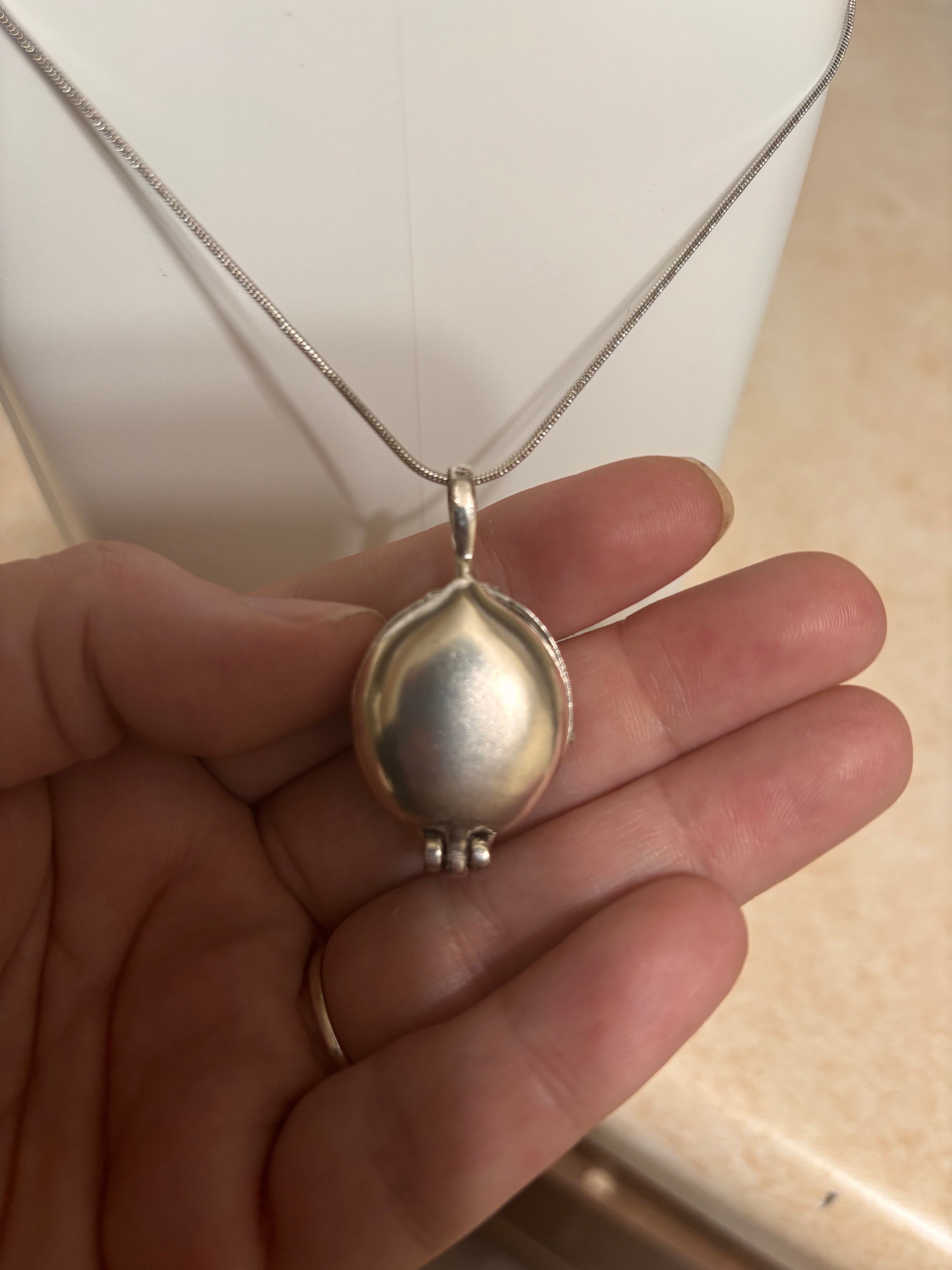 Vampire Diaries Elenas Necklace, Elenas Vervain Locket, Comes Filled Mystic Falls vervain Mystic