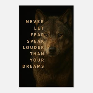 Poster opaco premium con forza e coraggio del lupo, arte murale motivazionale di lusso, arredamento moderno per ufficio, mentalità di successo verticale