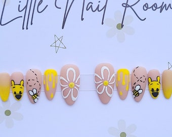 Pooh Friends Press On Nails: Character Gel Nails