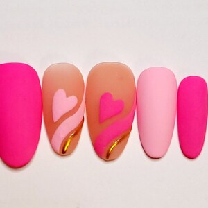 Uñas postizas de gel con diseño de corazón rosa de Macy Press On Nails para San Valentín
