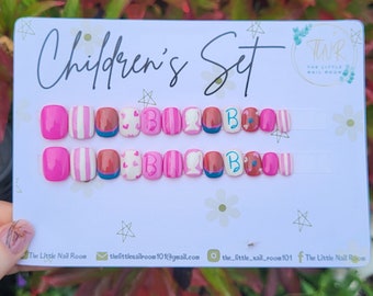 Children&#39;s Barbie Press On Nails: Pink Striped Nail Set
