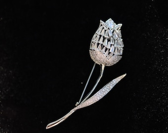 Exquisite Silver Color Tulip Flower Brooch with Crystal - Crystal Petals - Elegant Floral Pin with Shiny Diamonds - Luxury Vintage-Inspired