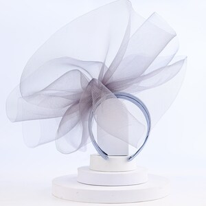 Grey Elegant Fascinator, Kentucky Derby Hat, Church, Formal, Royal Ascot, Wedding Fascinator, Tea Party, Horse Race, Cocktail, Bridal Hat.