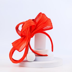 Red Elegant Fascinator, Kentucky Derby Hat, Church, Formal, Royal Ascot, Wedding Fascinator, Tea Party, Horse Race, Cocktail, Bridal Hat.