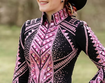 Chaqueta de espectáculo estilo western con cristales rosas para la reina del rodeo.