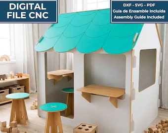 Peut inclure: Un fichier numérique pour une maisonnette pour enfants avec une structure blanche, un toit festonné turquoise, deux comptoirs en bois fixés et deux tabourets ronds assortis à dessus turquoise. Le texte indique CASITA INFANTIL / KIDS PLAYHOUSE, DXF - SVG - PDF et Guide d'assemblage inclus.