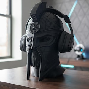 Cyberspartan ヘッドホンスタンド: 14インチ 3Dプリント ゲーマーヘッドセットホルダー