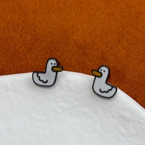Mini pendientes de botón con forma de pato, bonitos pendientes pequeños con forma de patito, joyas con dibujos animados de patito, joyas de animales de plata 925 bañadas en oro